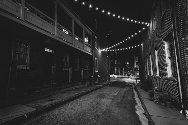 Luces Cuerda Sobre Chapel Street Por Noche Butchers Hill Baltimore — Foto de Stock