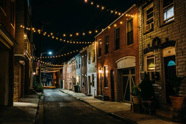 Luzes Corda Sobre Chapel Street Noite Butchers Hill Baltimore Maryland — Fotografia de Stock