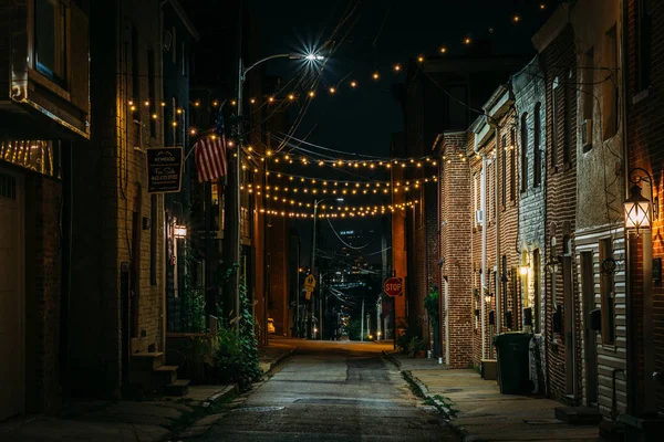 Sträng Ljus Över Chapel Street Natten Slaktare Hill Baltimore Maryland — Stockfoto
