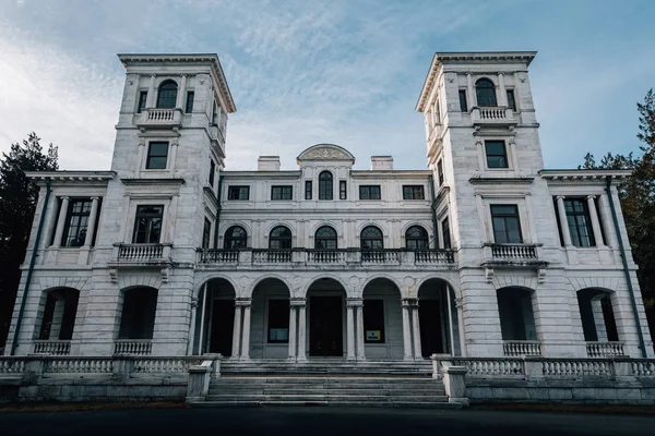 Utsidan Swannanoa Palace Afton Virginia — Stockfoto