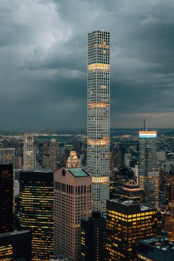 432 görünümünü Park Avenue ve New York City'deki gece, Midtown Manhattan'ın binalar