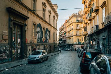 Boyunca duvar resimleri ile Mezzocannone, Napoli, İtalya
