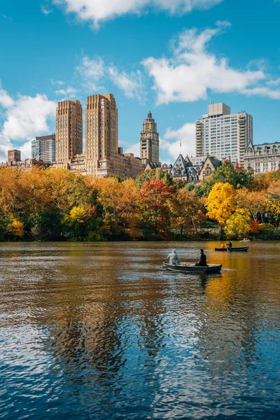 Κτίρια Στο Upper West Side Και Φθινόπωρο Χρώμα Κατά Μήκος — Φωτογραφία Αρχείου