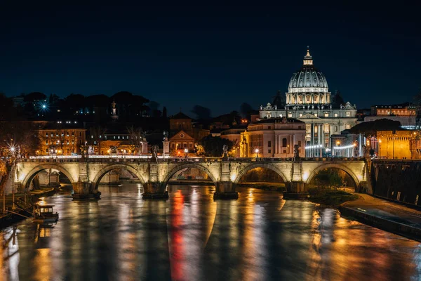 Ponte Sant Angelo Peter Basilica Rome Italy — стоковое фото