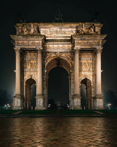 Arco Della Pace Por Noche Milán Italia — Foto de Stock
