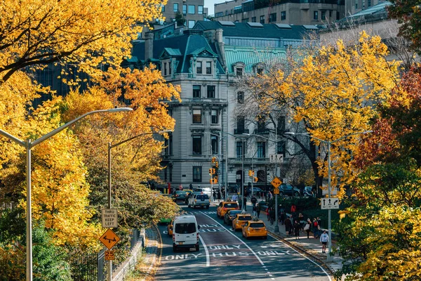 Herbst Farbe Und Blick Auf Die Straße Der Oberen Ostseite — Stockfoto