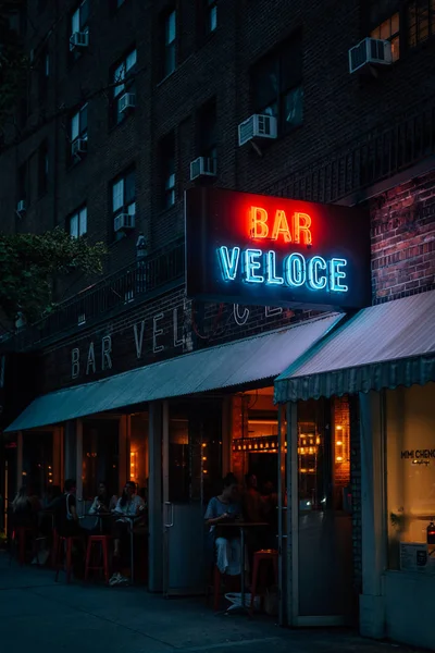 Bar Veloce Leuchtreklame East Village Manhattan New York City — Stockfoto