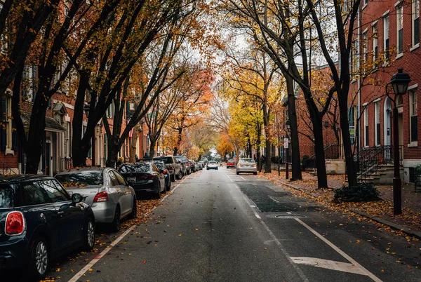 Cor Outono Longo Uma Rua Society Hill Filadélfia Pensilvânia — Fotografia de Stock