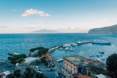 Sorrento, Campania, İtalya için bağlantı noktasının görünümü