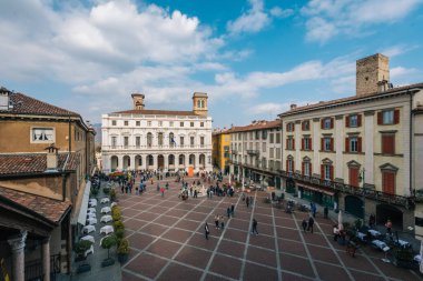 Piazza Vecchia, in Citta Alta, Bergamo, Italy