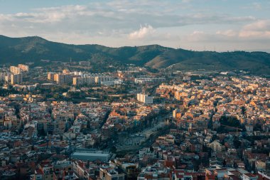 Şehir ve dağ görünümünden sığınaklar Del Carmel, Barcelona, İspanya