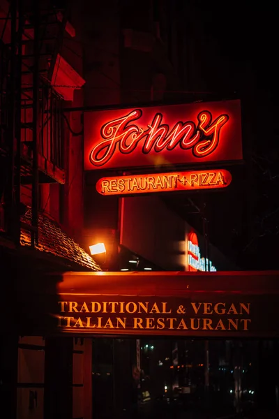 John Pizza Neon Podepsat Noci East Village Manhattan New York — Stock fotografie