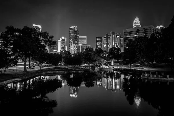 Skyline Uptown Lago Marshall Park Notte Charlotte Carolina Del Nord — Foto Stock