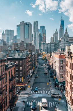 Cityscape manzarası görünümünü Lower East Side ve New York City'deki Manhattan Köprüsü'nden Finans Bölgesi