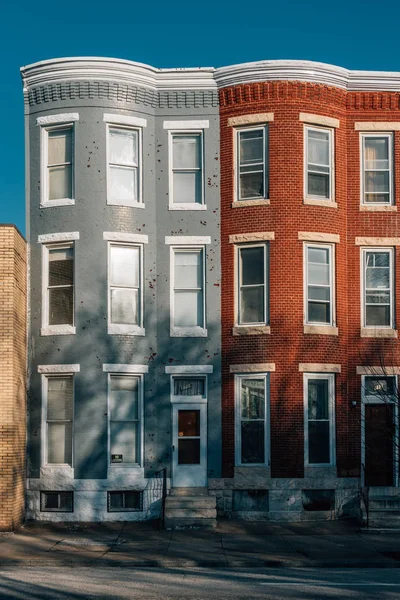 Brick row houses in Baltimore, Maryland — Stock Photo, Image