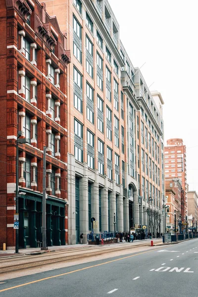 Budovy na Howard Street v centru města Baltimore, Maryland — Stock fotografie