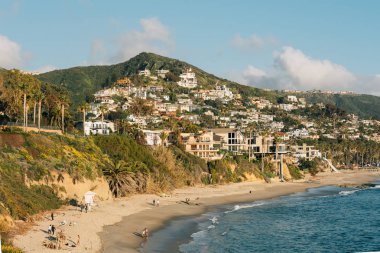 Beach ve Hills Treasure Island Park, Laguna B manzaralı