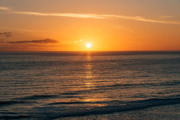 Sonnenuntergang über dem Pazifik am Salzbach-Strand, in Dana Point — Stockfoto