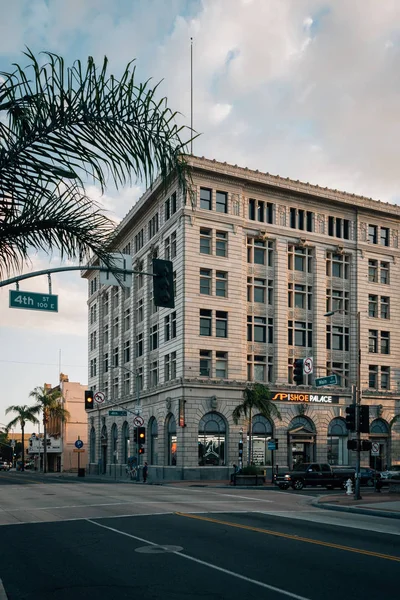 Historisk byggnad i centrala Santa Ana, Kalifornien — Stockfoto