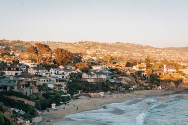 Laguna Beach Crescent Bay görünümü, Orange County, Kaliforniya