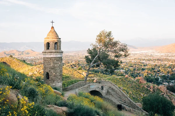 The World Peace Bridge on Mount Rubidoux, in Riverside, Californ — Stock Photo, Image