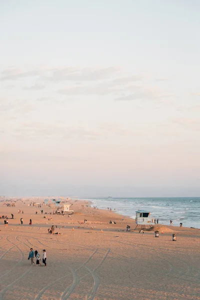 Blick auf den Strand bei Sonnenuntergang in Huntington Beach, orange County, — Stockfoto