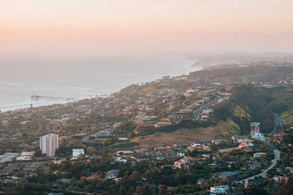 ラ・ホヤのソレダッド山からの夕日の眺め、サンディエゴ、カリフォルニ — ストック写真