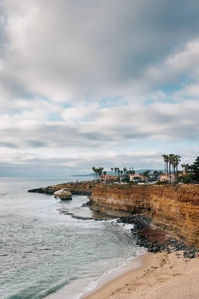 Vista de los acantilados y el Océano Pacífico en Sunset Cliffs Natural Pa — Foto de Stock