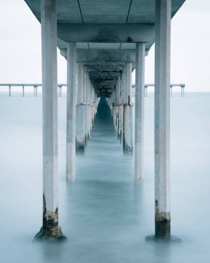 San Diego, Californi Ocean Beach Pier altında uzun pozlama
