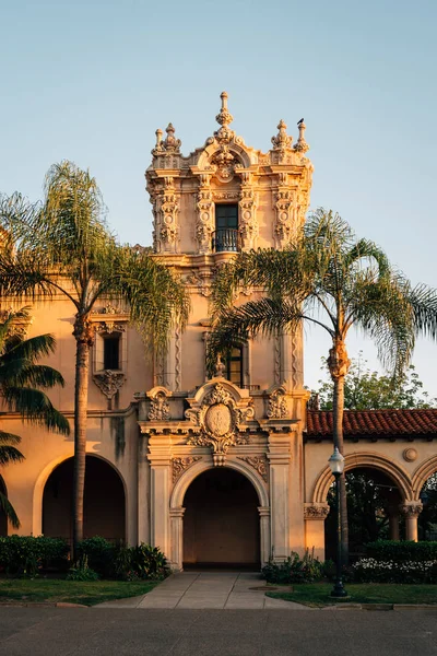 San Diego, Kaliforniya'daki Balboa Park'taki tarihi bina — Stok fotoğraf