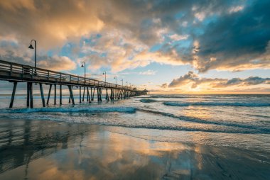 Gün batımında iskele, Imperial Beach, San Diego, Californi yakın