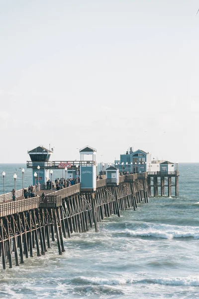 Uitzicht op de pier in de Oceanside, San Diego County, Californië — Stockfoto