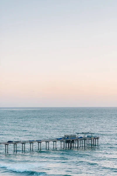 Scripps Pier ao pôr do sol em La Jolla Shores, San Diego, Califórnia — Fotografia de Stock