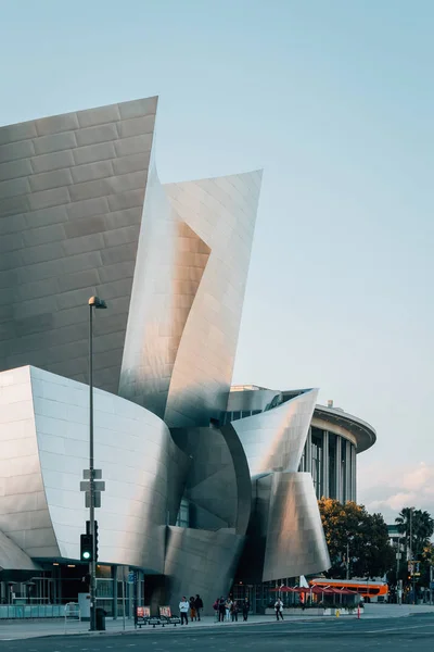 The Walt Disney Concert Hall in downtown Los Angeles, California — Stock Photo, Image