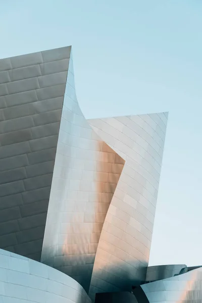 Detalles arquitectónicos modernos de la Walt Disney Concert Hall en —  Fotos de Stock