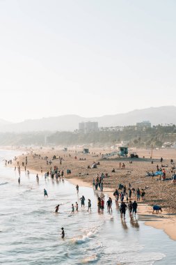 Santa Monica, Los Angeles, Californ'daki plajın akşam manzarası
