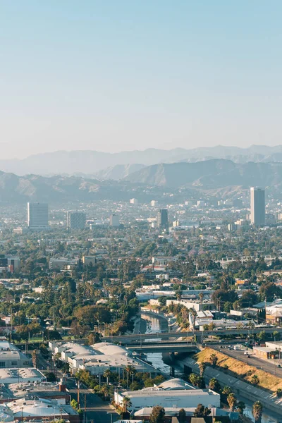 Uitzicht vanaf Baldwin Hills Scenic Overlook, in Los Angeles, Califor — Stockfoto