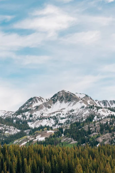 Vy över snöiga berg i Wasatch utbud av Rocky mounta — Stockfoto