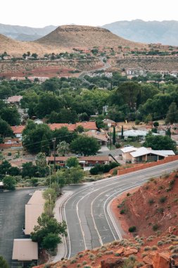 Gün batımında Pioneer Park'tan Manzara, St. George, Utah