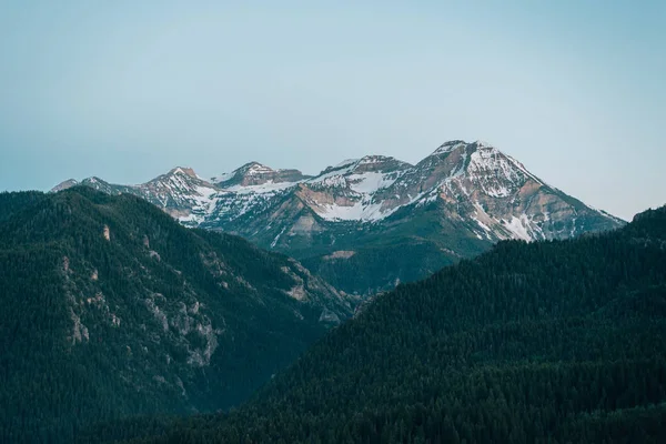 Berg i närheten av Alpine loop natursköna Byway i American Fork kan — Stockfoto
