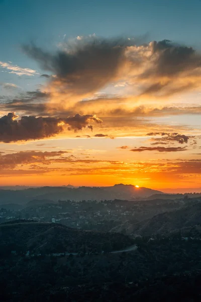 Vista del atardecer desde el Observatorio Griffith, en Los Ángeles, California — Foto de Stock