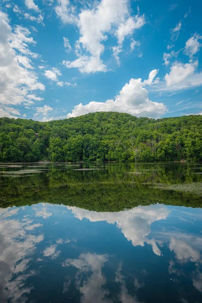 Reflektioner Vid Brooks Lake Nära Bear Mountain Hudson Valley New — Stockfoto