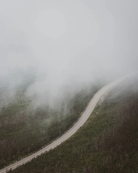 Whiteface Veterans Memorial Highway Nella Nebbia Sulle Adirondack Mountains New — Foto Stock