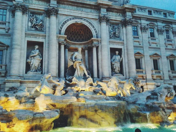 Hermosa Fontana Trevi Roma —  Fotos de Stock