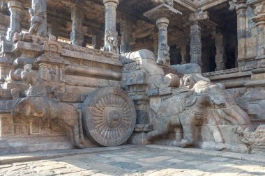 12. yüzyılda Rajaraja Çola II tarafından inşa Airavateswara Tapınağı. Bir tanınmış Unesco Dünya Mirası Anıtı Kumbakonam, Darasuram, Tamilnadu, Hindistan tapınaktır