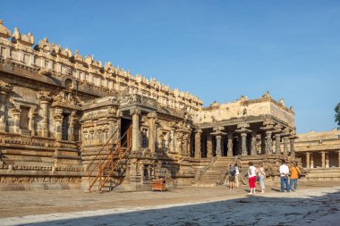 12. yüzyılda Rajaraja Çola II tarafından inşa Airavateswara Tapınağı. Bir tanınmış Unesco Dünya Mirası Anıtı Kumbakonam, Darasuram, Tamilnadu, Hindistan tapınaktır