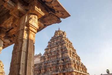 12. yüzyılda Rajaraja Çola II tarafından inşa Airavateswara Tapınağı. Bir tanınmış Unesco Dünya Mirası Anıtı Kumbakonam, Darasuram, Tamilnadu, Hindistan tapınaktır