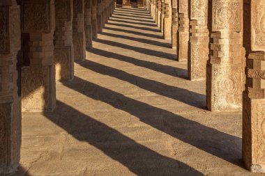 12. yüzyılda Rajaraja Çola II tarafından inşa Airavateswara Tapınağı. Bir tanınmış Unesco Dünya Mirası Anıtı Kumbakonam, Darasuram, Tamilnadu, Hindistan tapınaktır