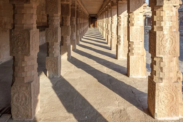 12. yüzyılda Rajaraja Çola II tarafından inşa Airavateswara Tapınağı. Bir tanınmış Unesco Dünya Mirası Anıtı Kumbakonam, Darasuram, Tamilnadu, Hindistan tapınaktır