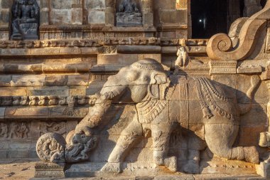 12. yüzyılda Rajaraja Çola II tarafından inşa Airavateswara Tapınağı. Bir tanınmış Unesco Dünya Mirası Anıtı Kumbakonam, Darasuram, Tamilnadu, Hindistan tapınaktır